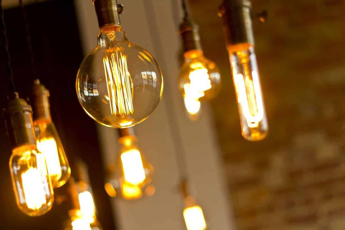 خرید و فروش لامپ رشته ای 60 وات در آمریکا ممنوع اعلام شد